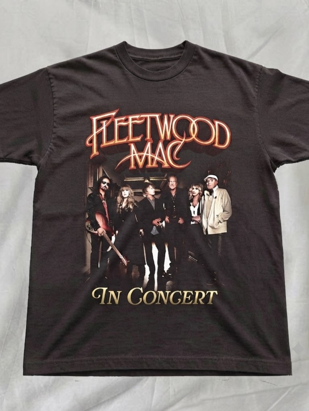 Gildan Black Fleetwood Mac In Concert Graphic Tee